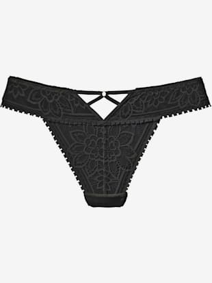 String séduisant avec découpe élégante au centre devant