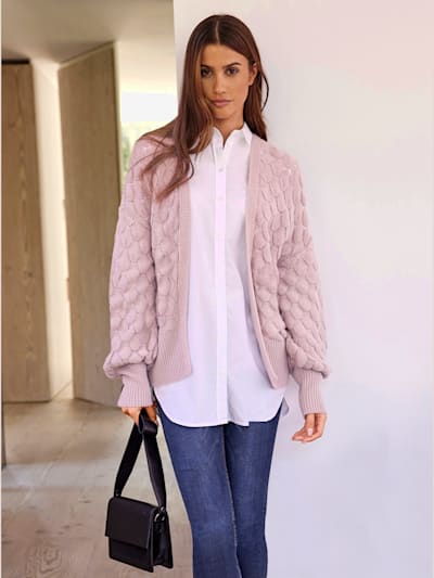 Veste en tricot ajouré joli motif ajouré