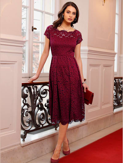 Robe en dentelle qualité tissée