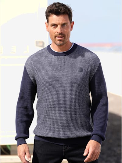 Pull encolure ronde motif structuré tendance