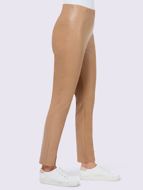 Pantalon matière lisse de très grande qualité