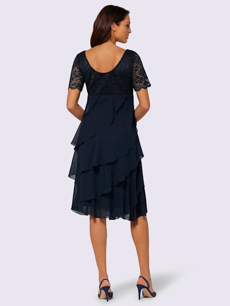 Robe en dentelle qualité tissée