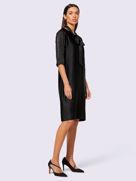 Robe qualité satin brillante