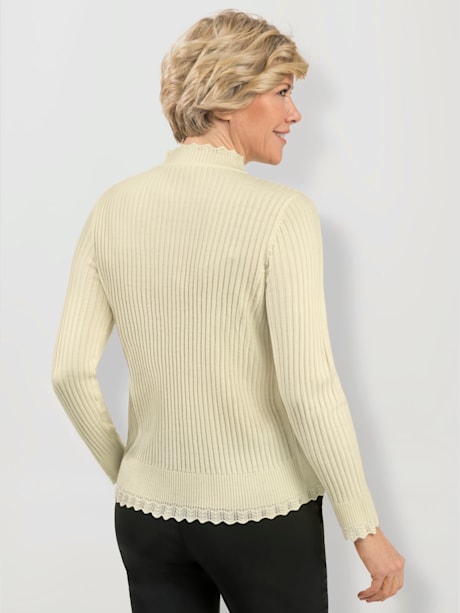 Pull à col montant finitions arrondies