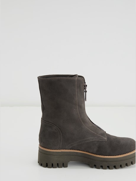 Bottines cuir velours de vache.