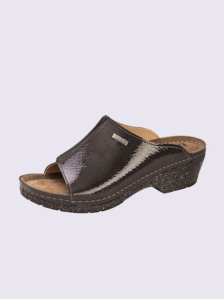 Chaussons cuir vachette verni brillant