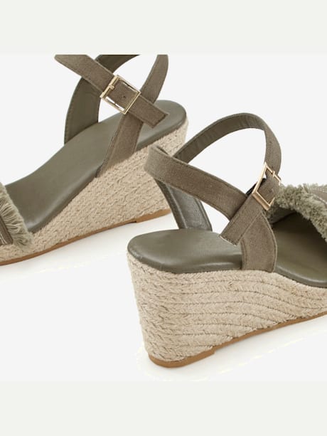 Sandales compensées talon compensé confortable pour un confort optimal