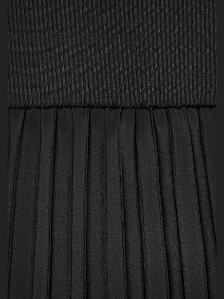  (Image 4)