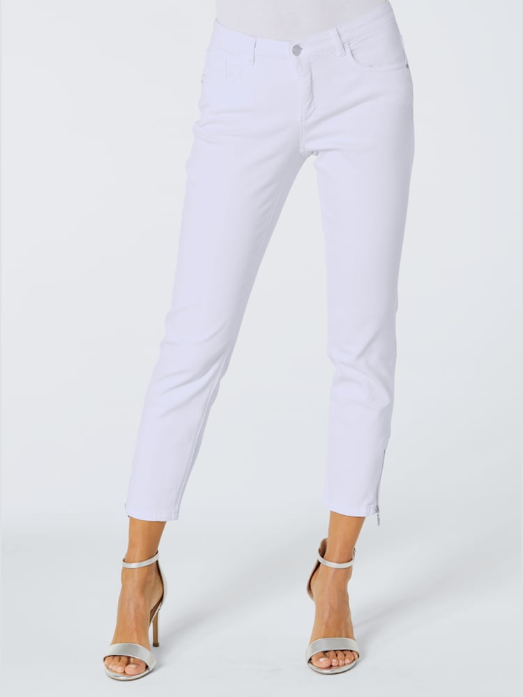 Jean 5 poches poches avec broderie et pierres fantaisie, couleur blanc, taille 46, marque Ascari - helline