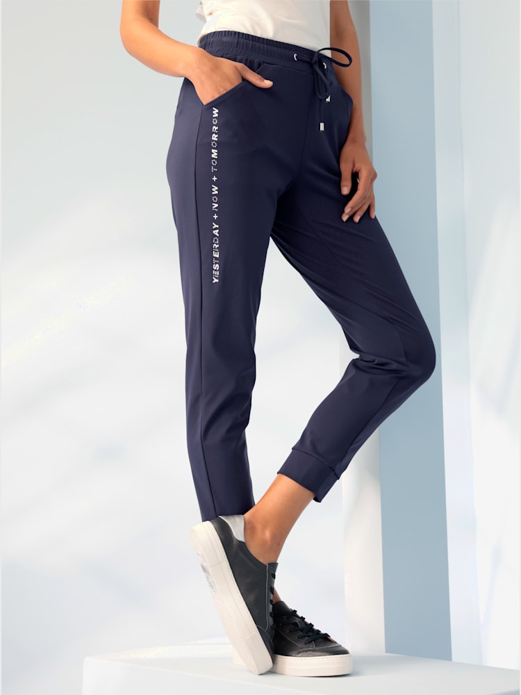 Pantalon en jersey imprimé couleur argent sur la couture latérale, couleur bleu, taille 48, marque Rick Cardona - helline