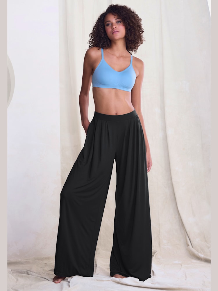 Pantalon extra-large et doux avec pinces, couleur noir, taille 40, marque LASCANA - helline
