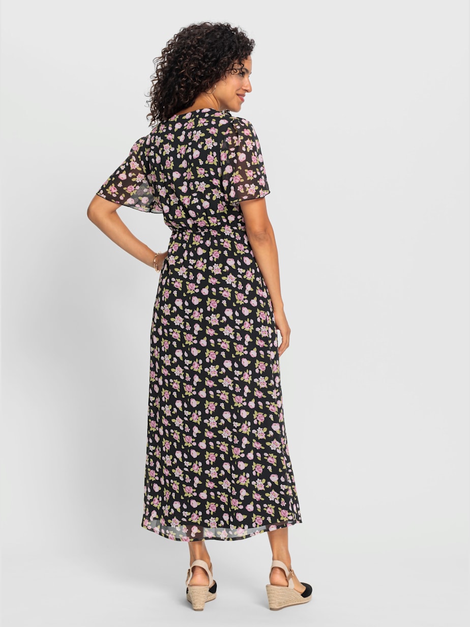Robe à fleurs avec col V et manches courtes